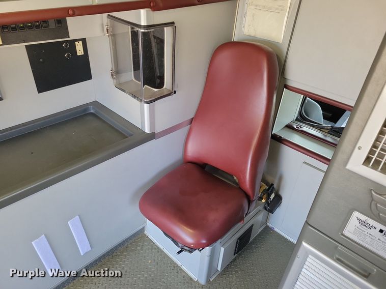 image for item LG9484 2011 Dodge Ram 4500HD  ambulance