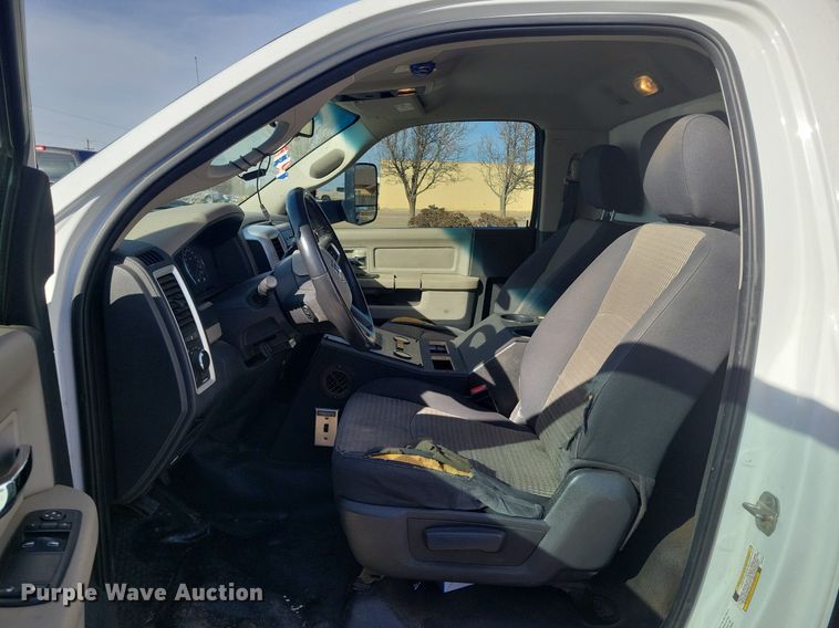 image for item LG9484 2011 Dodge Ram 4500HD  ambulance