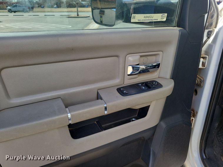 image for item LG9484 2011 Dodge Ram 4500HD  ambulance