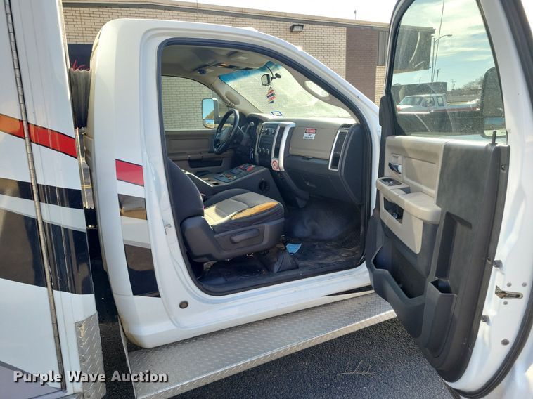 image for item LG9484 2011 Dodge Ram 4500HD  ambulance