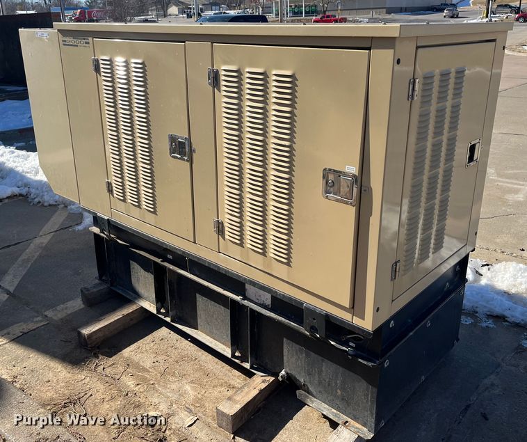 image for item LP9809 2003 Generac 2000 Series  generator