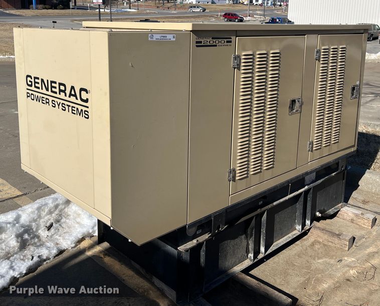 image for item LP9809 2003 Generac 2000 Series  generator