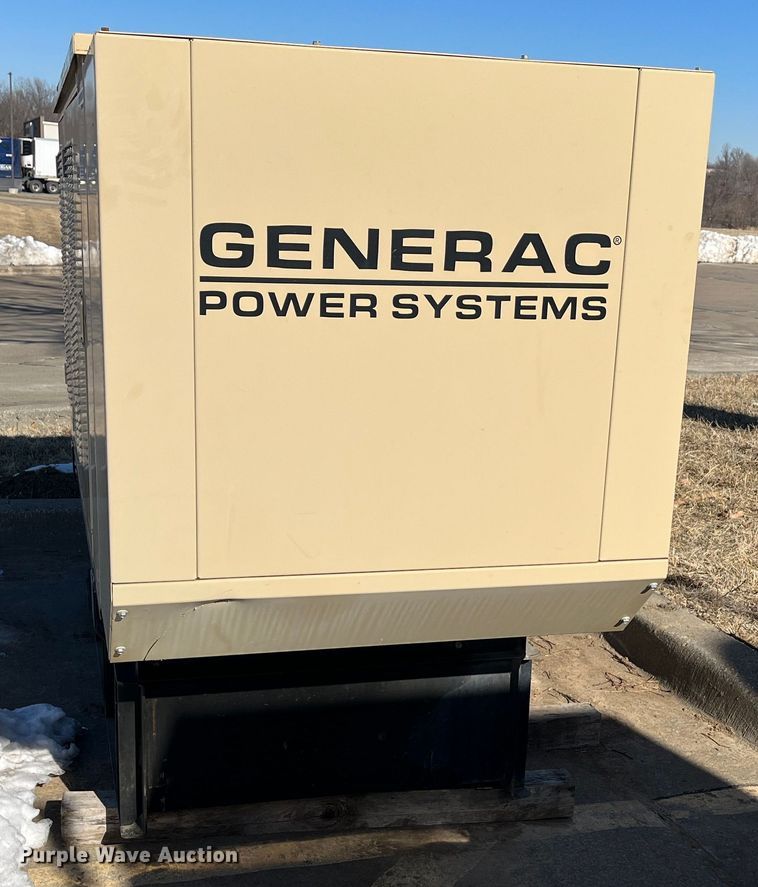 image for item LP9809 2003 Generac 2000 Series  generator