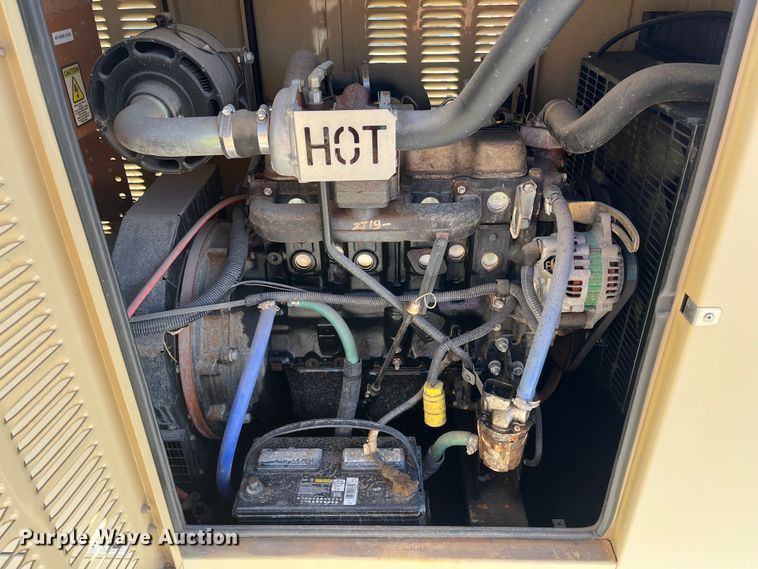 image for item LP9809 2003 Generac 2000 Series  generator