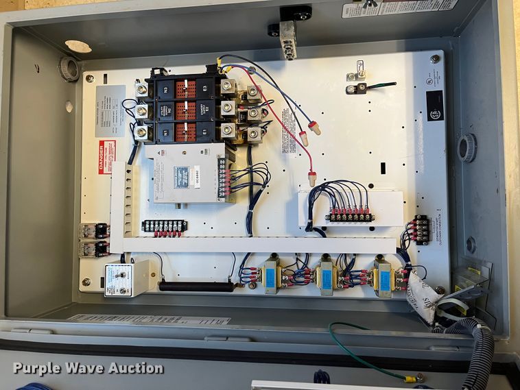 image for item LP9809 2003 Generac 2000 Series  generator