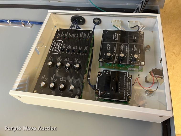 image for item LP9809 2003 Generac 2000 Series  generator