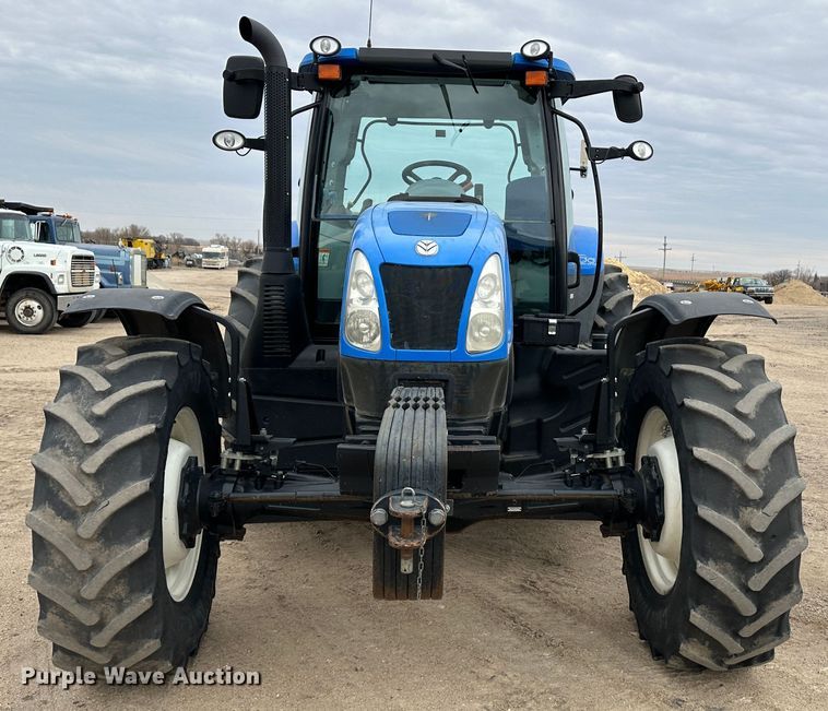 image for item LT9299 2014 New Holland T6.175  MFWD tractor