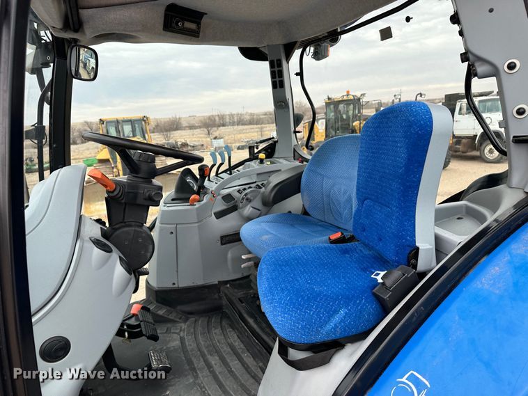 image for item LT9299 2014 New Holland T6.175  MFWD tractor