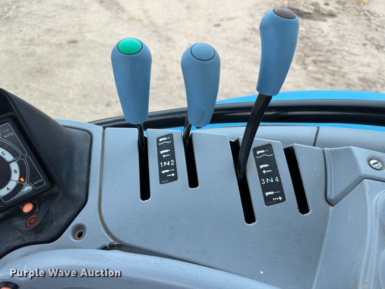 image for item LT9299 2014 New Holland T6.175  MFWD tractor