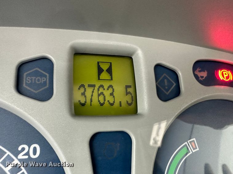 image for item LT9299 2014 New Holland T6.175  MFWD tractor