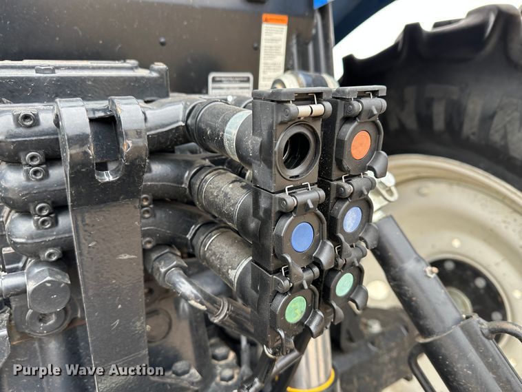 image for item LT9299 2014 New Holland T6.175  MFWD tractor