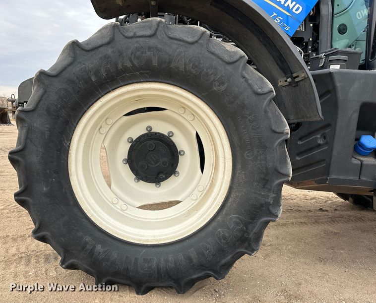 image for item LT9299 2014 New Holland T6.175  MFWD tractor