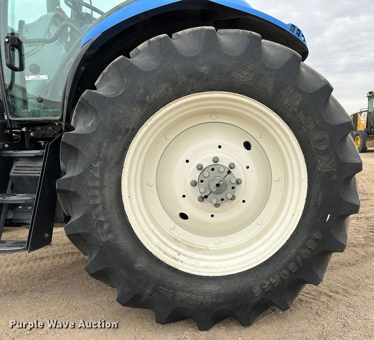 image for item LT9299 2014 New Holland T6.175  MFWD tractor