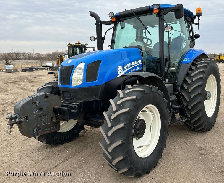 image for item LT9300 2014 New Holland T6.175  MFWD tractor