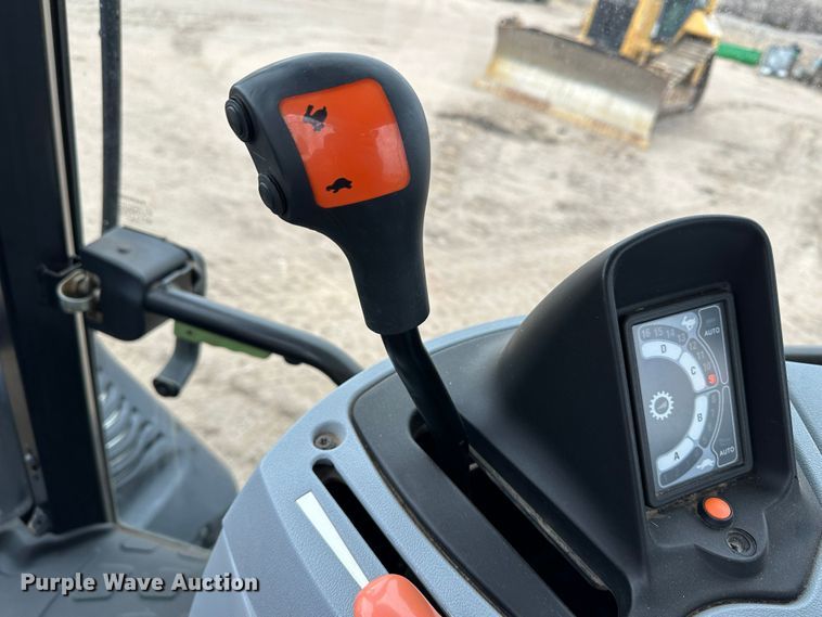 image for item LT9300 2014 New Holland T6.175  MFWD tractor