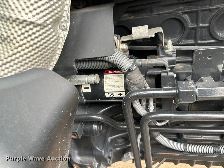 image for item LT9300 2014 New Holland T6.175  MFWD tractor