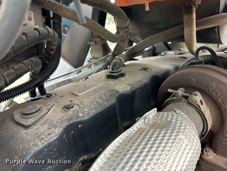 image for item LT9300 2014 New Holland T6.175  MFWD tractor