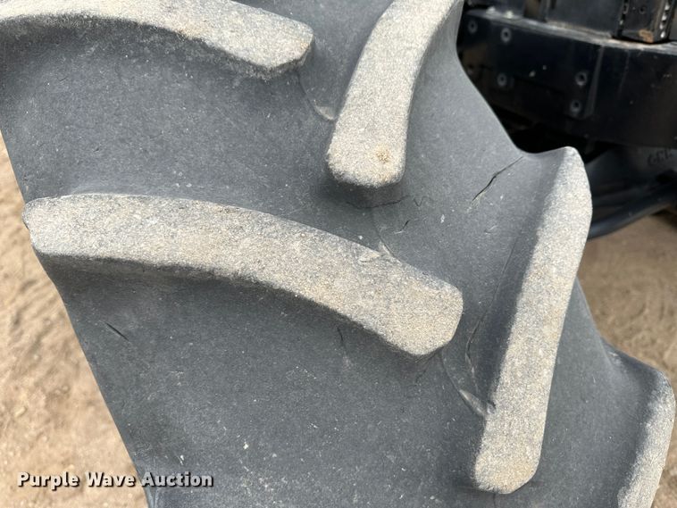 image for item LT9300 2014 New Holland T6.175  MFWD tractor