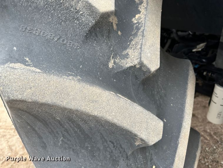 image for item LT9300 2014 New Holland T6.175  MFWD tractor