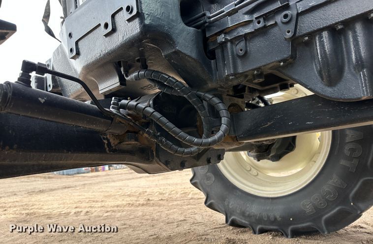 image for item LT9300 2014 New Holland T6.175  MFWD tractor