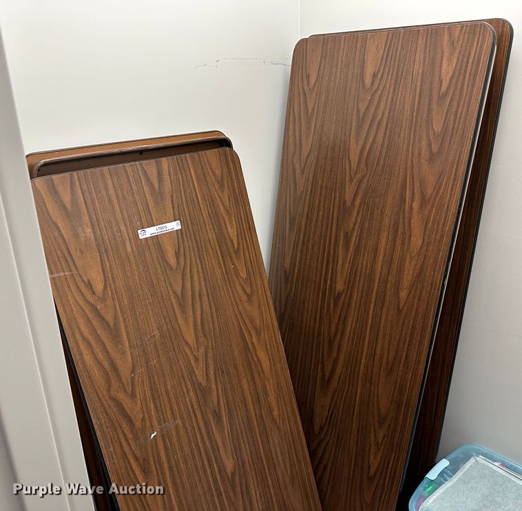 image for item LT9315 (4) tables