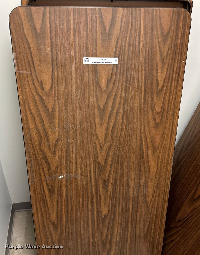 image for item LT9315 (4) tables