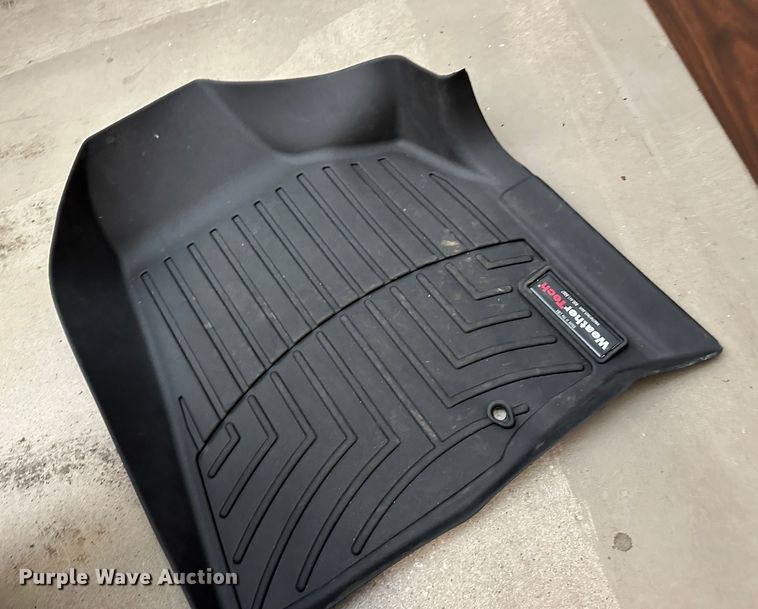 image for item LT9318 WeatherTech floor mats