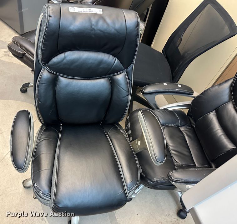 image for item LT9321 (5) chairs