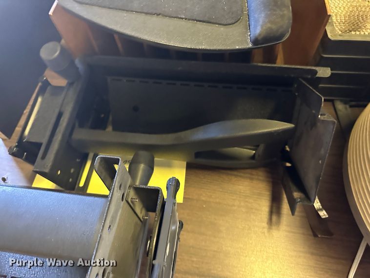 image for item LT9328 Office supplies and equipment