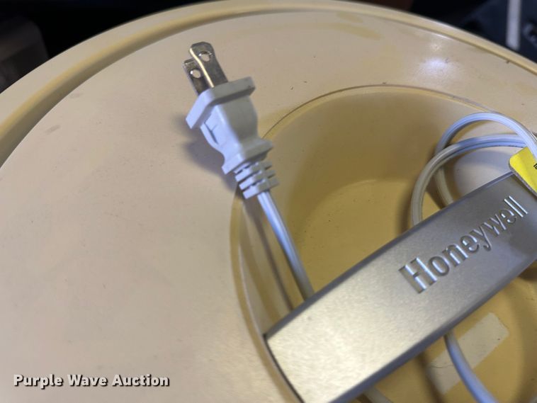 image for item LT9328 Office supplies and equipment