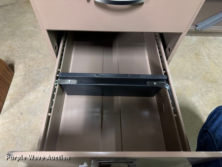 image for item LT9331 Office supplies and equipment