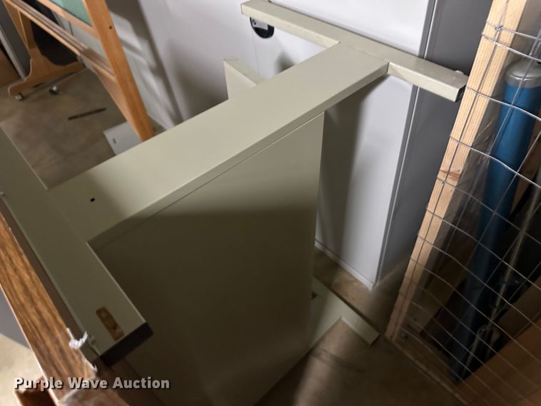 image for item LT9331 Office supplies and equipment