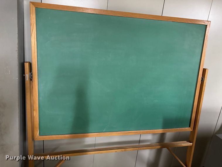 image for item LT9331 Office supplies and equipment