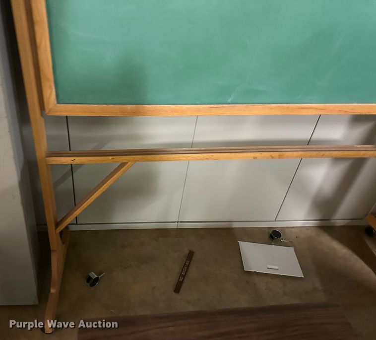 image for item LT9331 Office supplies and equipment