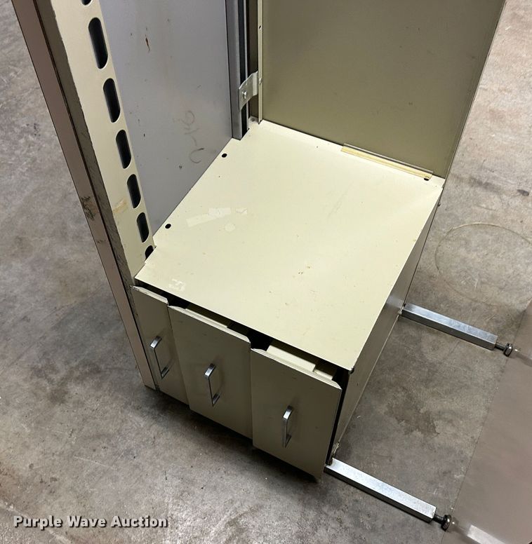 image for item LT9331 Office supplies and equipment