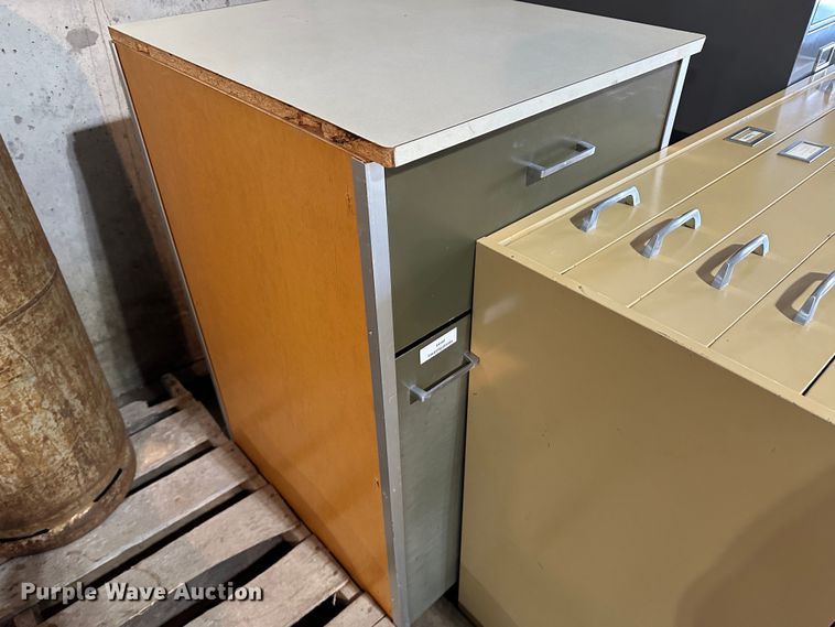 image for item LT9338 (8) file cabinets
