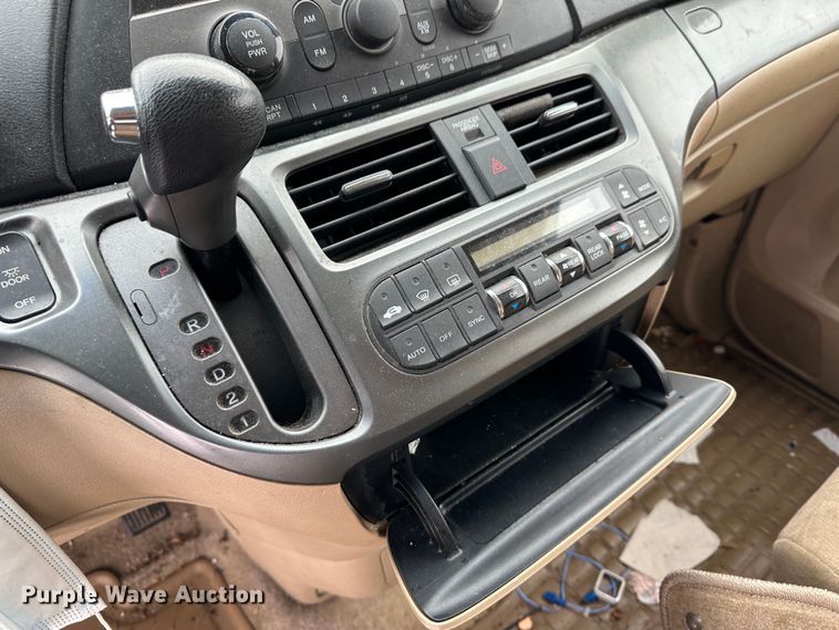 image for item LT9348 2006 Honda Odyssey EX  van