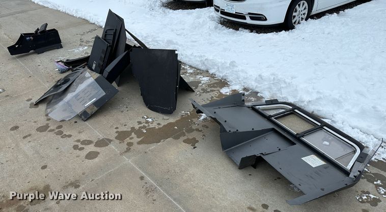 image for item LT9352 K-9 unit vehicle cage