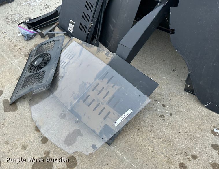 image for item LT9352 K-9 unit vehicle cage