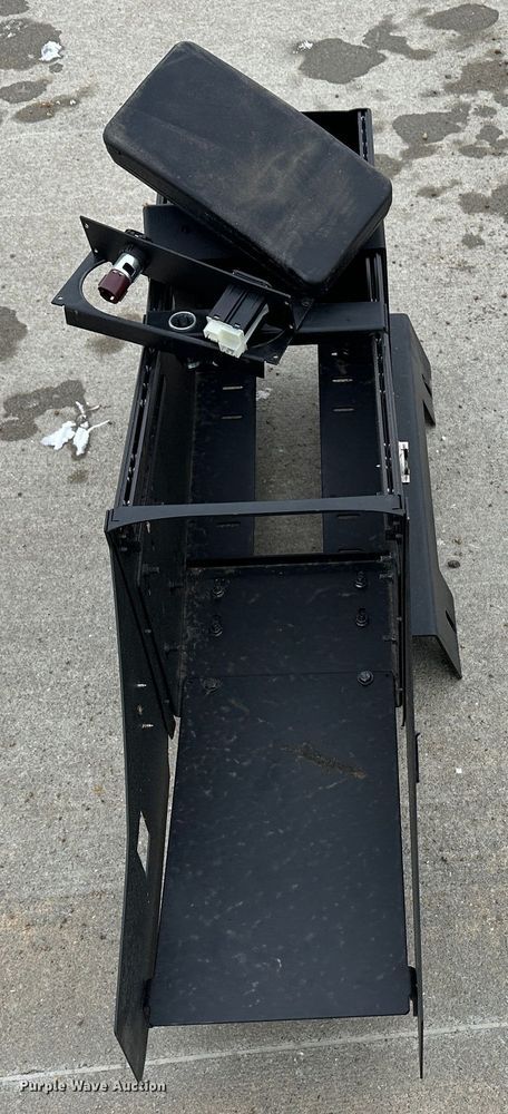 image for item LT9352 K-9 unit vehicle cage