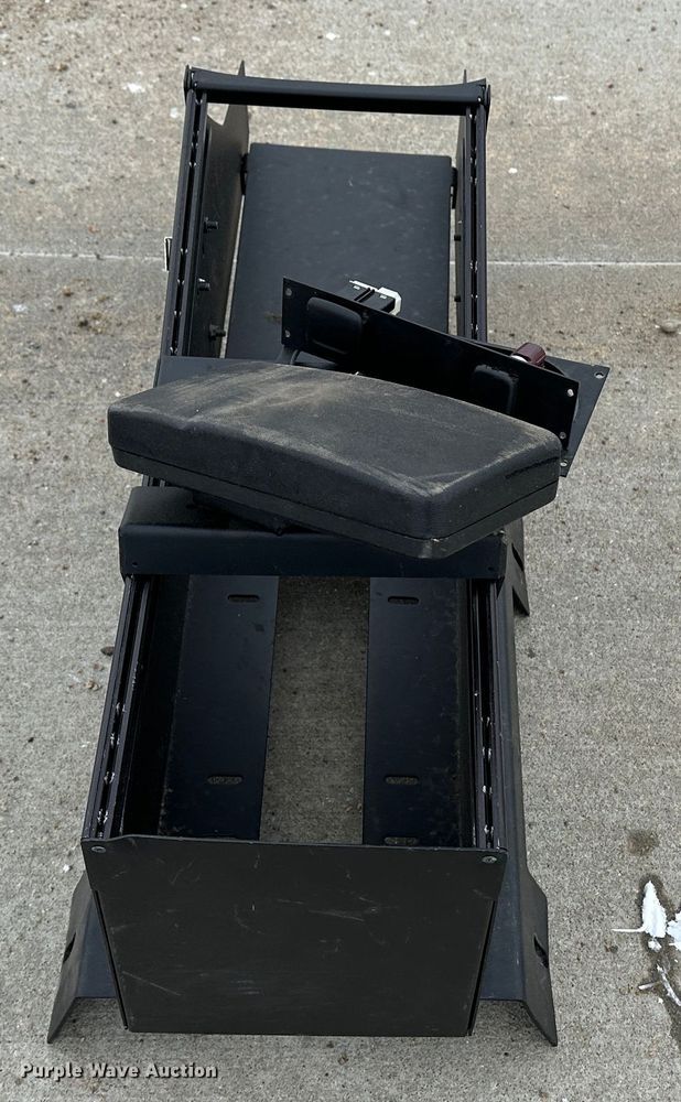 image for item LT9352 K-9 unit vehicle cage