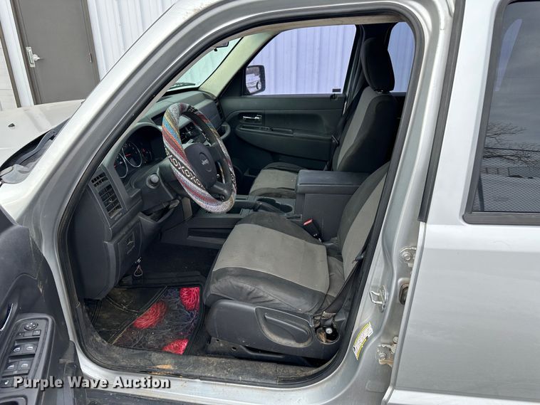 image for item LT9354 2009 Jeep Liberty  SUV