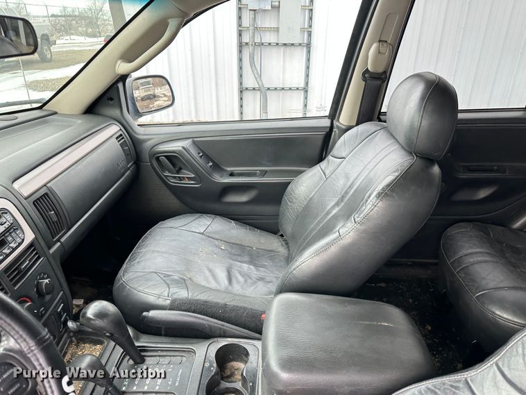 image for item LT9355 2003 Jeep Grand Cherokee  SUV