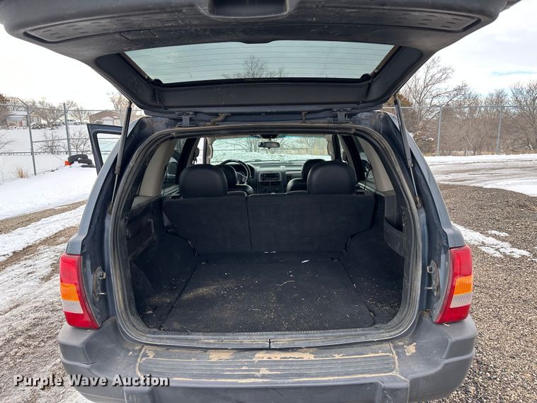 image for item LT9355 2003 Jeep Grand Cherokee  SUV