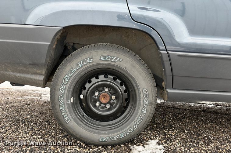 image for item LT9355 2003 Jeep Grand Cherokee  SUV