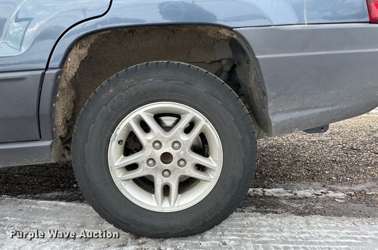 image for item LT9355 2003 Jeep Grand Cherokee  SUV
