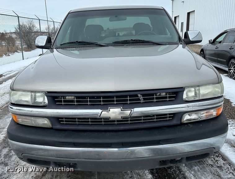 image for item LT9356 2001 Chevrolet Silverado 1500  Ext. Cab pickup truck
