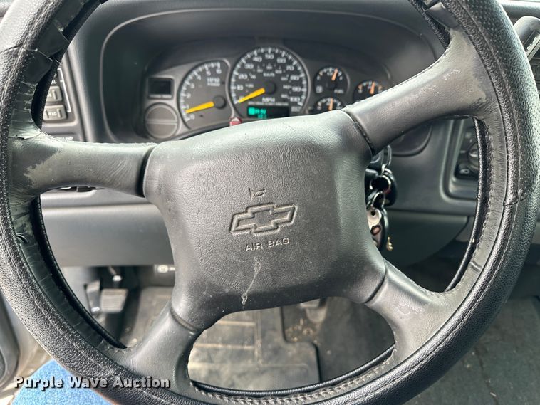 image for item LT9356 2001 Chevrolet Silverado 1500  Ext. Cab pickup truck