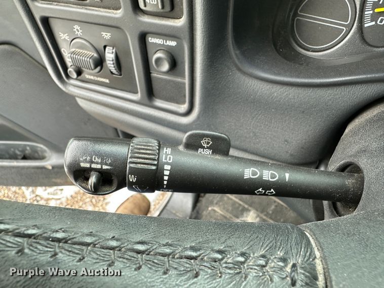 image for item LT9356 2001 Chevrolet Silverado 1500  Ext. Cab pickup truck