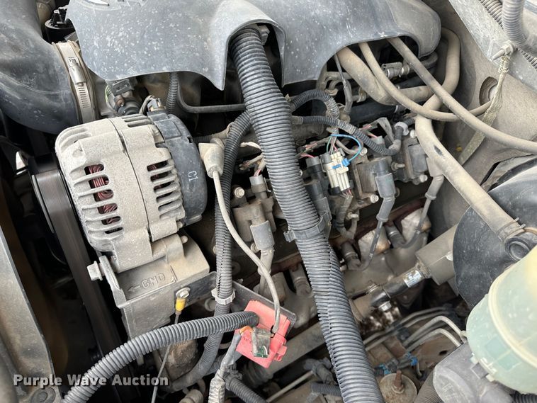 image for item LT9356 2001 Chevrolet Silverado 1500  Ext. Cab pickup truck